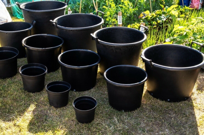 5 gallon plant pot