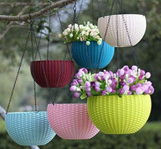 plastic hanging baskets