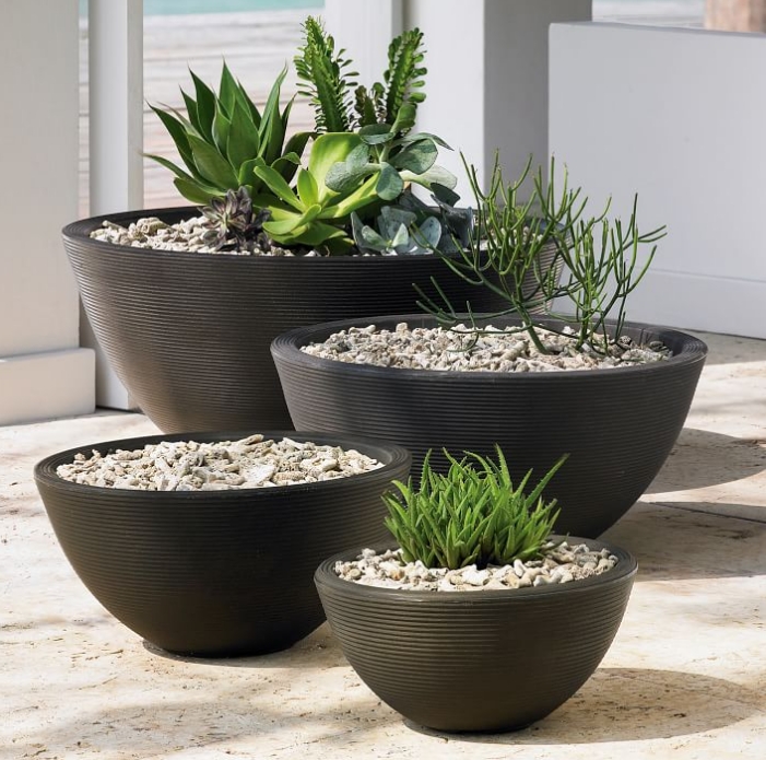 large plastic planters outdoor