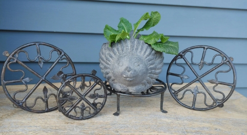 cast iron plant stand