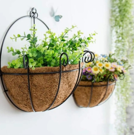 hanging plant pots outdoor