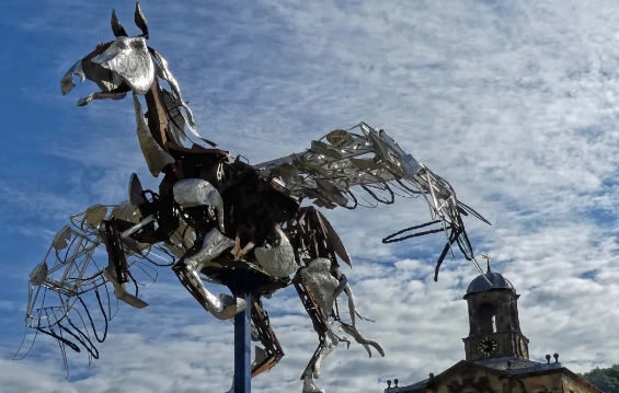 flying horse sculpture