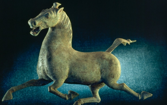 flying horse sculpture