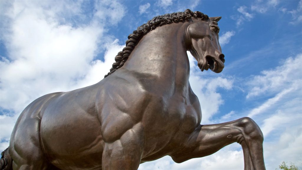 horse sculpture outdoor