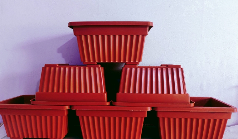 rectangular plastic planters